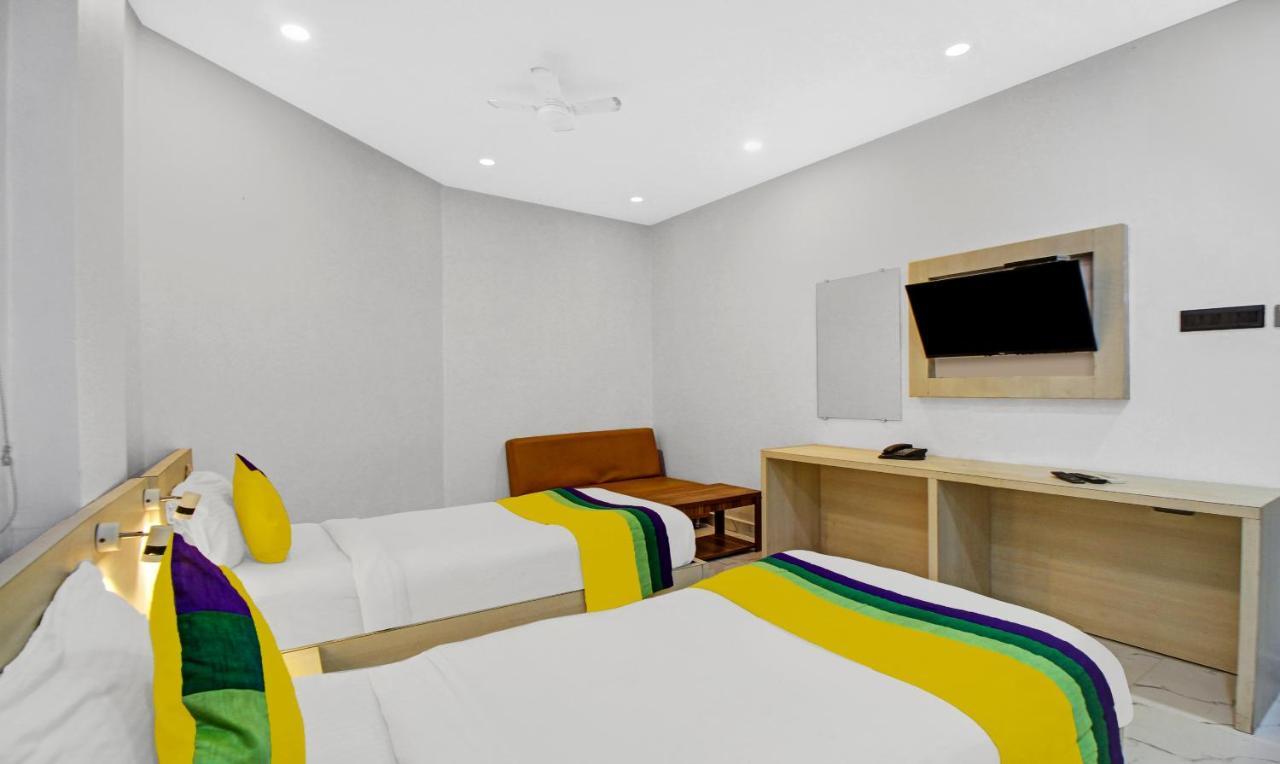 Itsy Hotels Transit Express 加尔各答 外观 照片